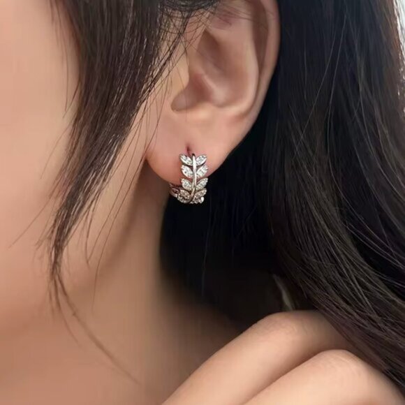 Diamond Leaf Earrings - Picture 4 of 5